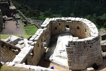 Toreon, središnja uaka (huaca) grada, Maču Pikču